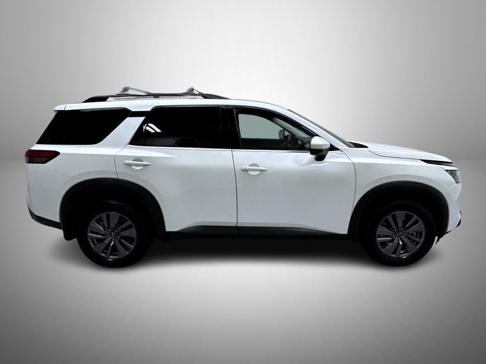 2023 Nissan Pathfinder SV photo 3