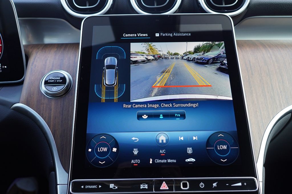 2025 Mercedes Benz GLC 300 photo 24