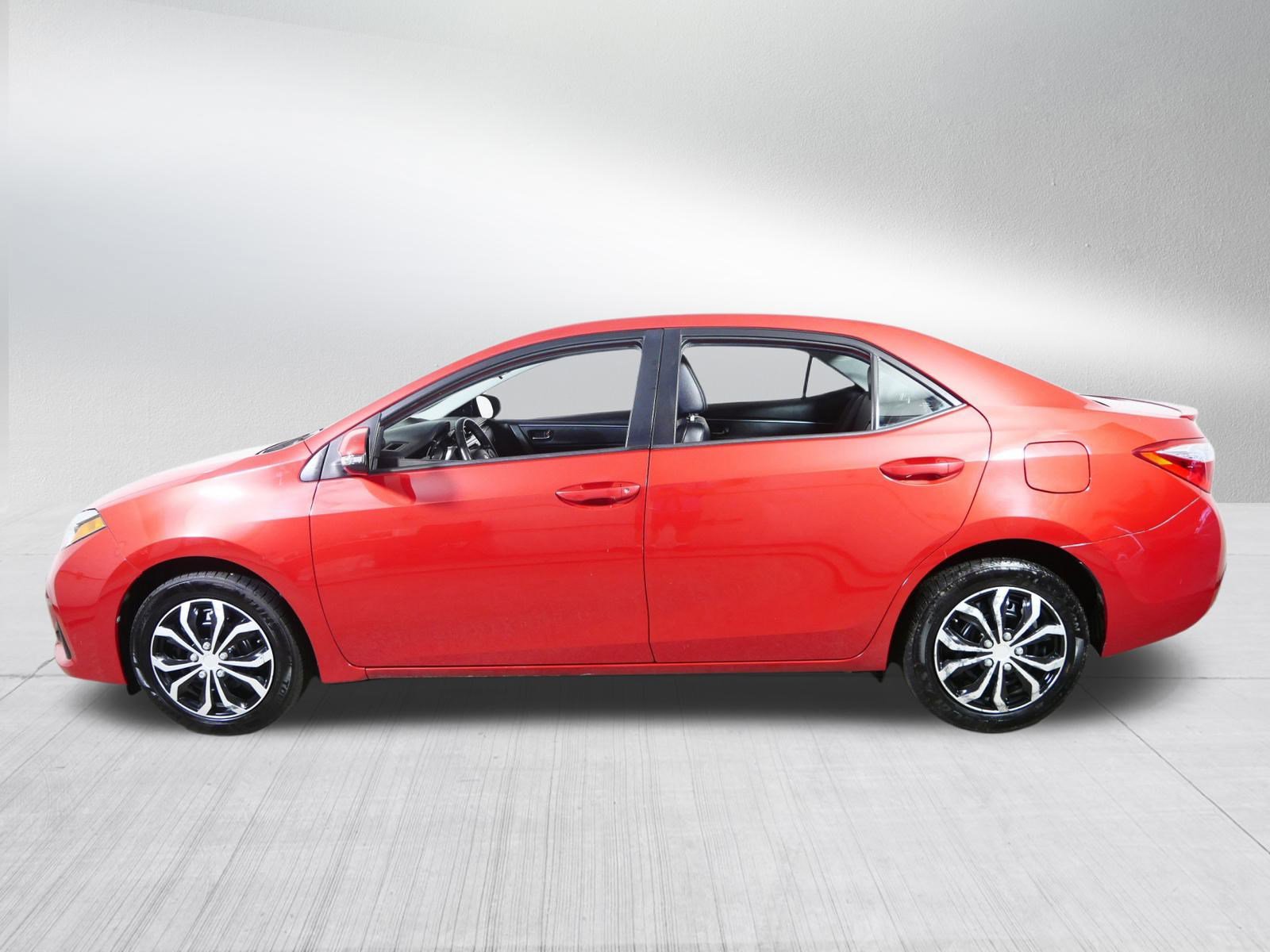 2016 Toyota Corolla S photo 4