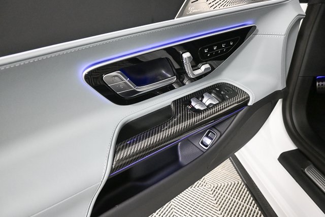 2025 Mercedes Benz SL 55 AMG photo 3