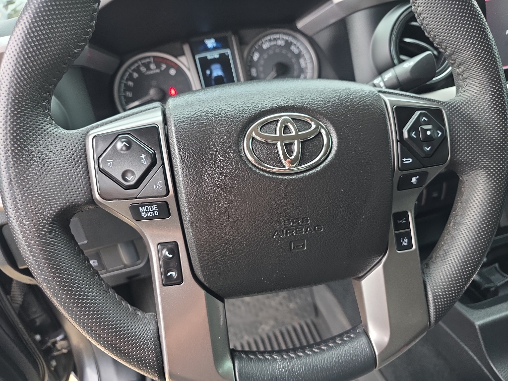 2022 Toyota Tacoma SR5 photo 19