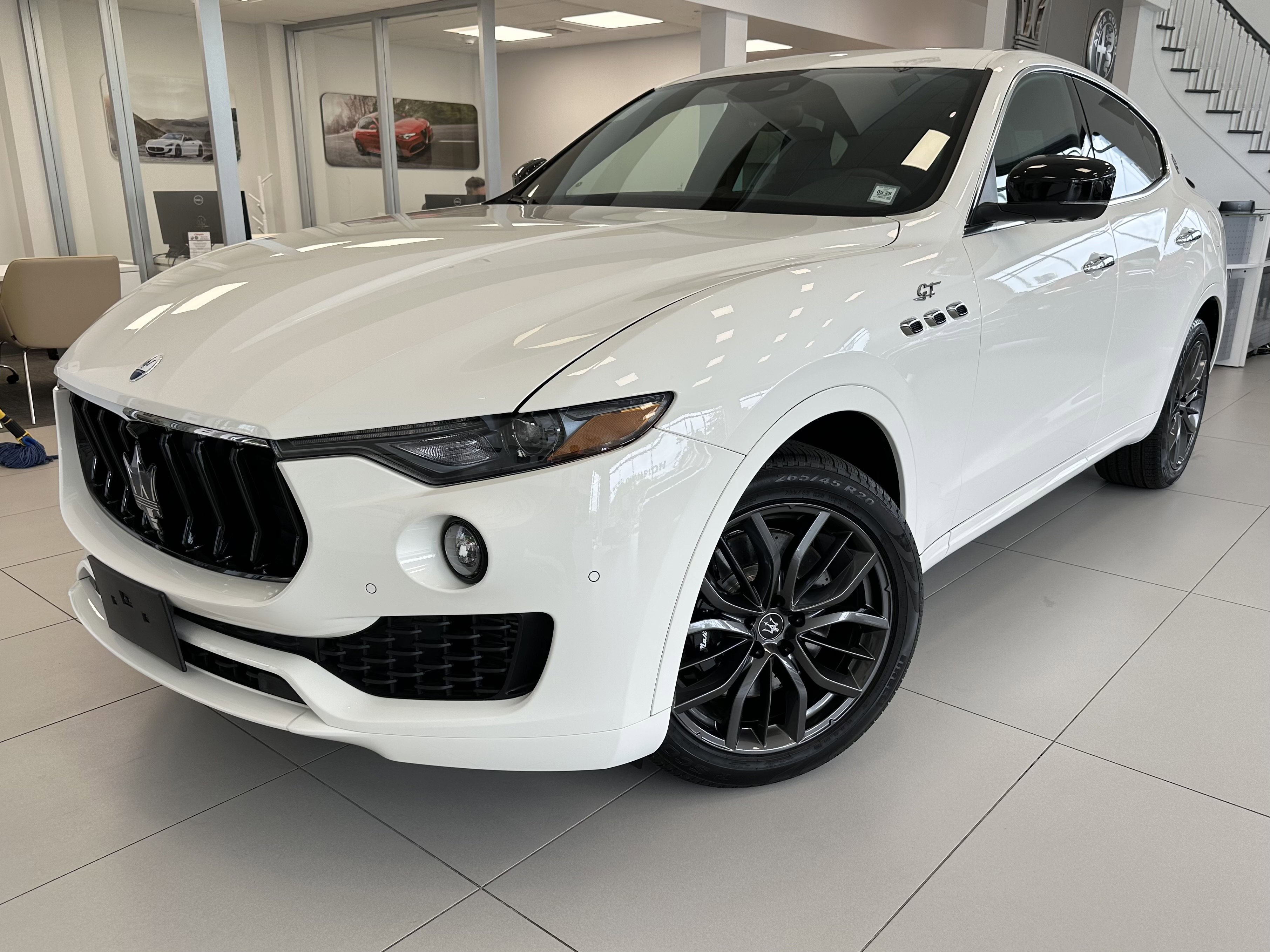 2024 Maserati Levante Modena Ultima's photo