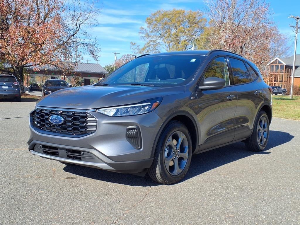 2025 Ford Escape ST-Line's photo