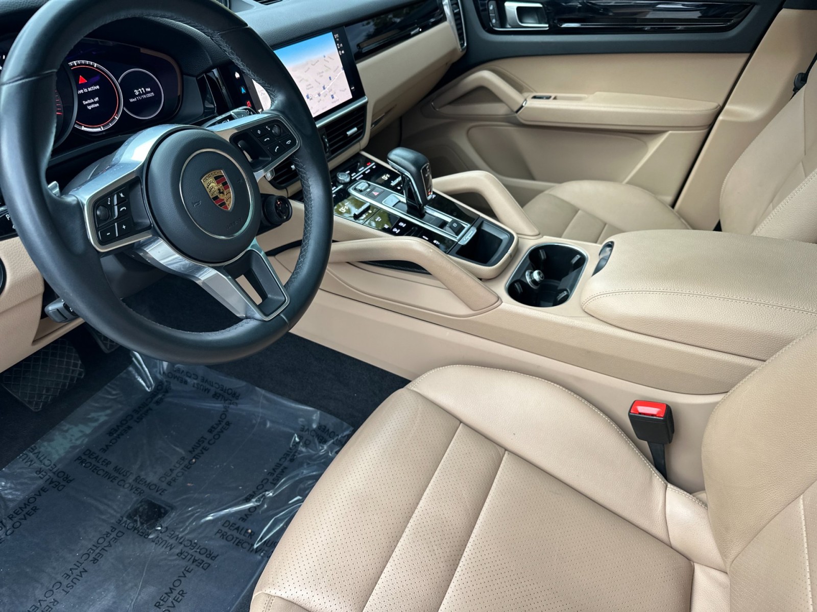 2023 Porsche Cayenne Platinum Edition photo 4