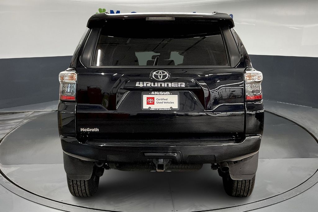 2023 Toyota 4Runner SR5 Premium photo 4