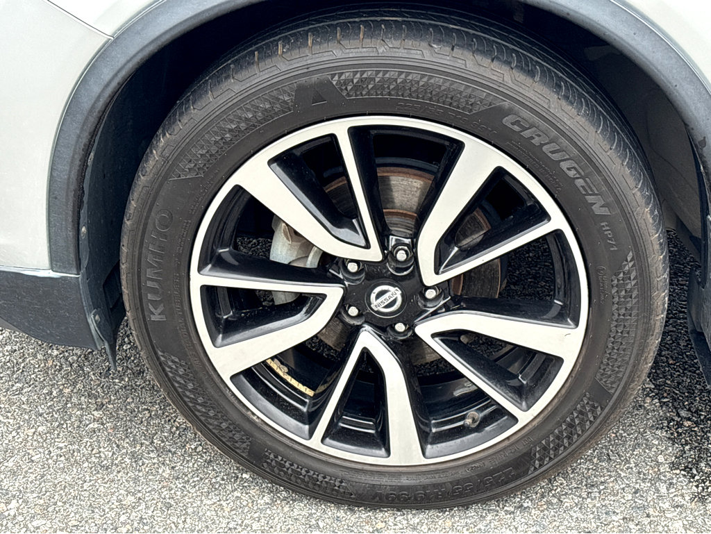 2019 Nissan Rogue SL photo 18