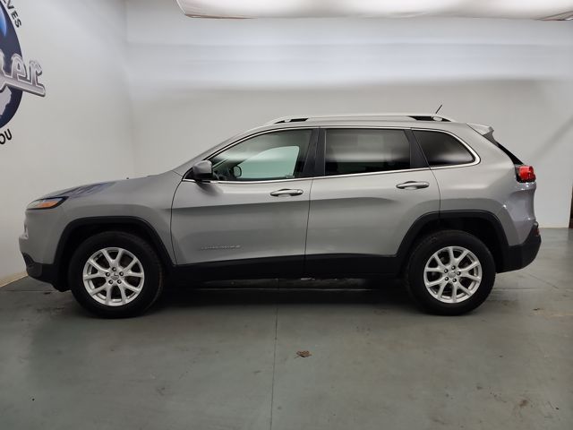 2016 Jeep Cherokee Latitude photo 3