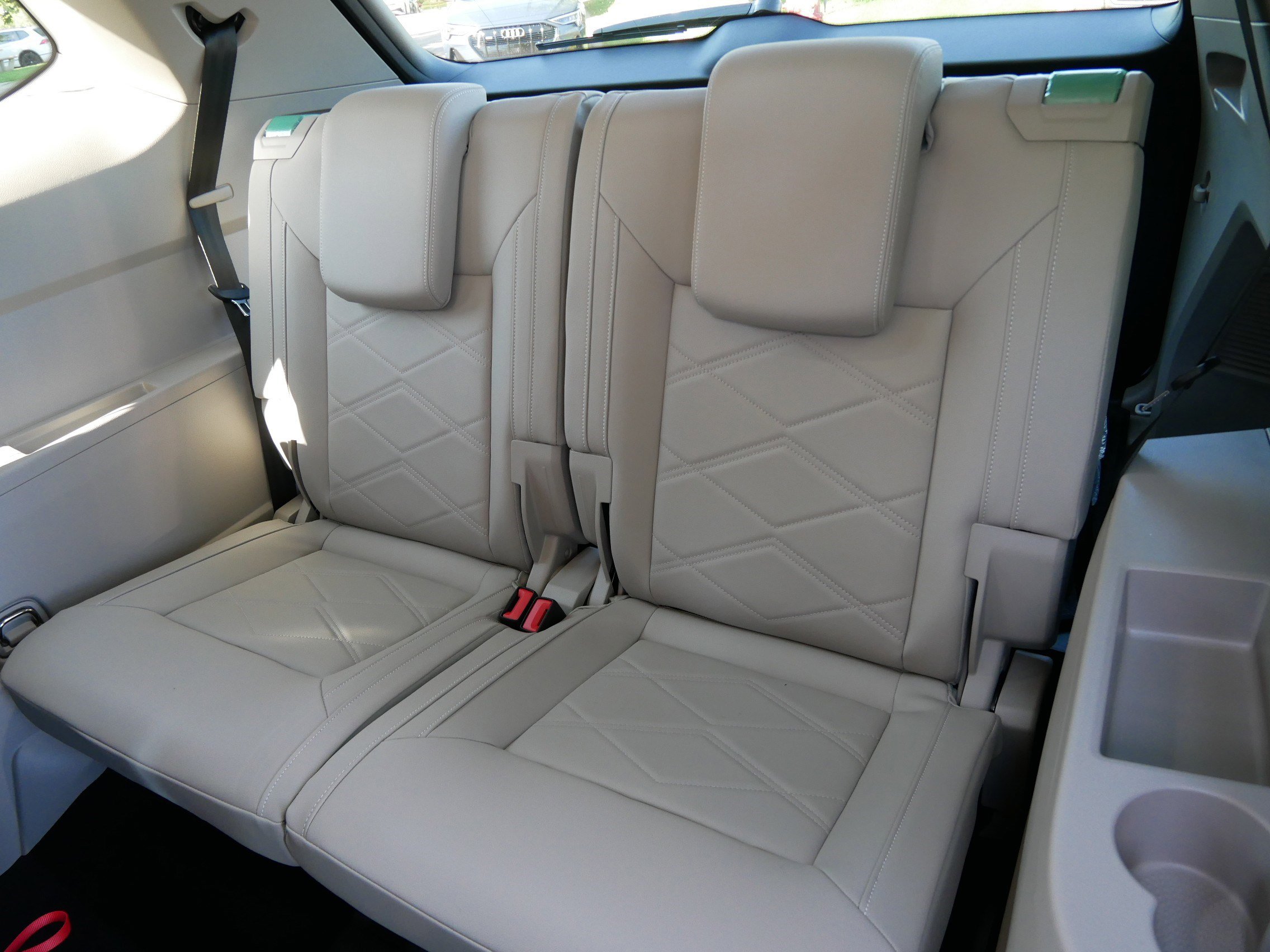 2026 Volkswagen Atlas SE Technology photo 8