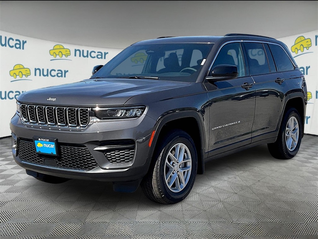 2025 Jeep Grand Cherokee Laredo X photo 3