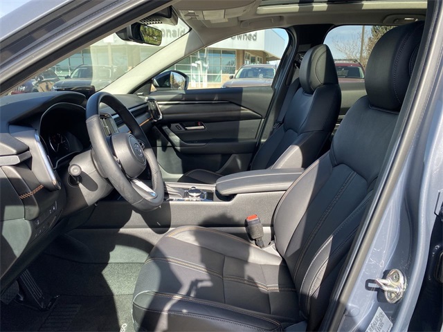 2025 Mazda CX-50 Premium Plus photo 4