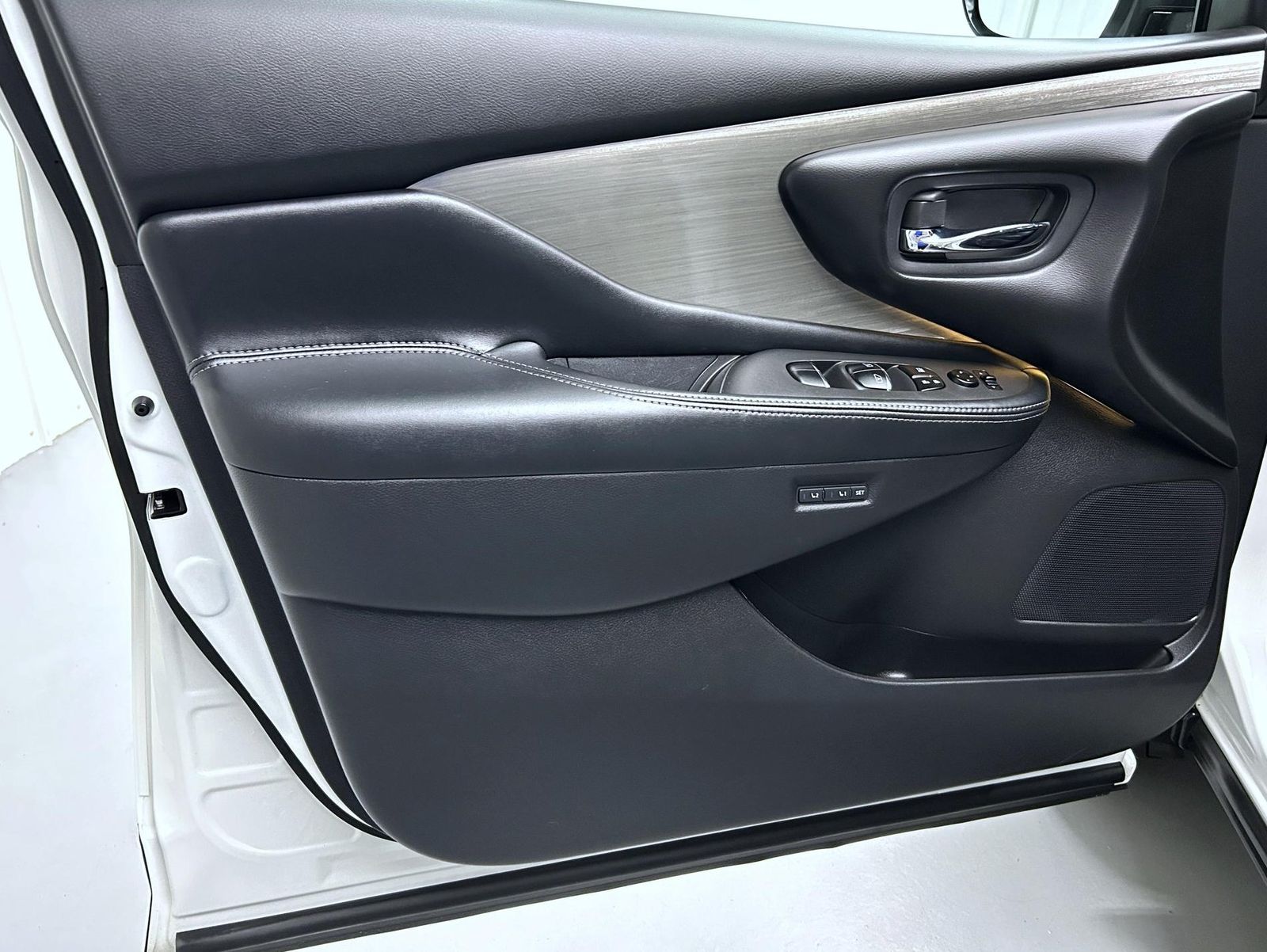 2017 Nissan Murano SL photo 9