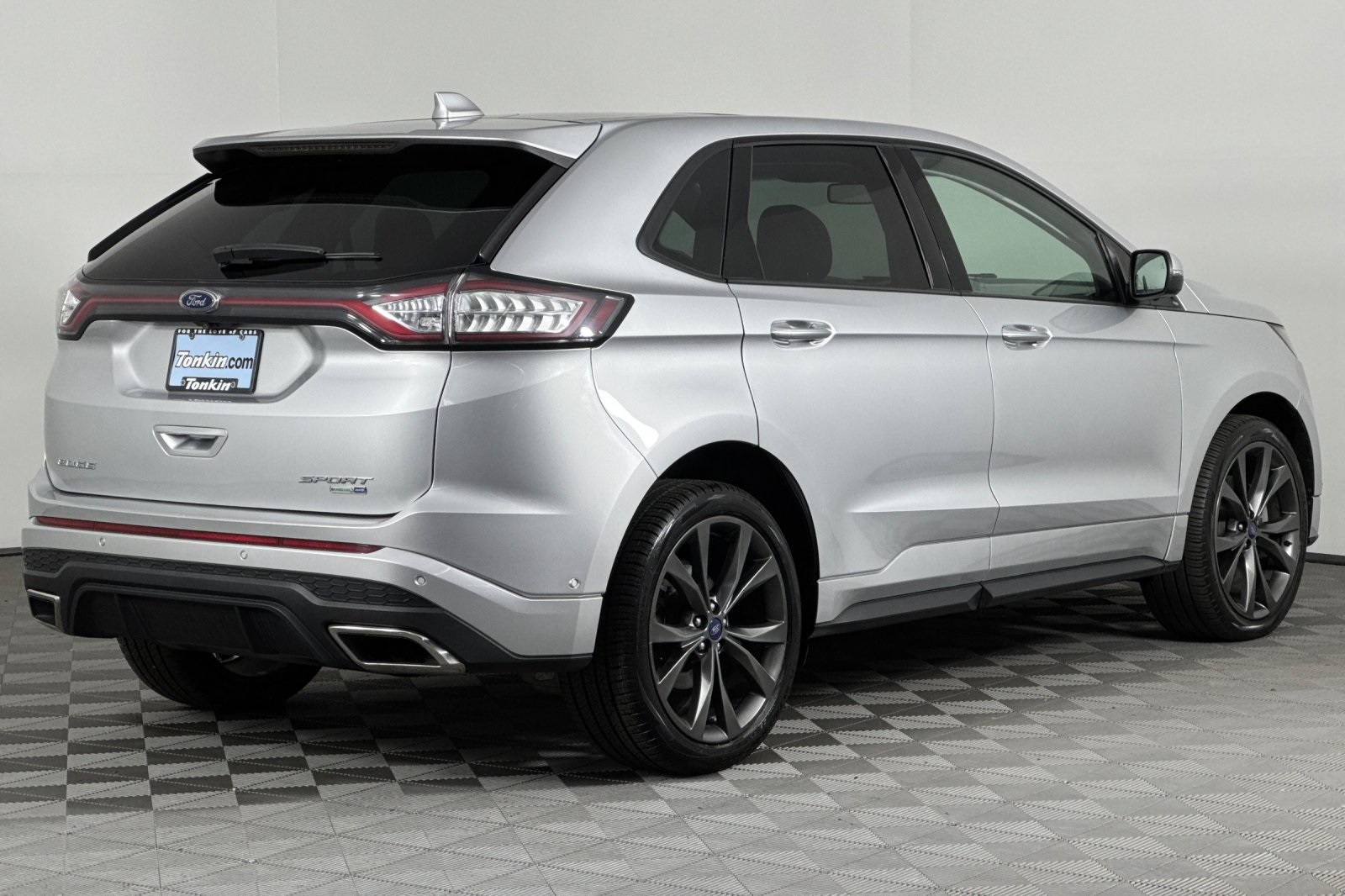 2018 Ford Edge Sport photo 4