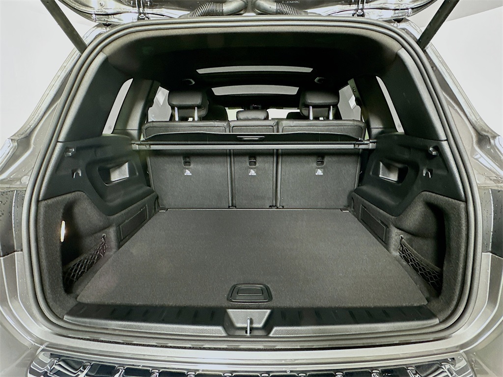 2026 Mercedes Benz GLB 250 4MATIC photo 4