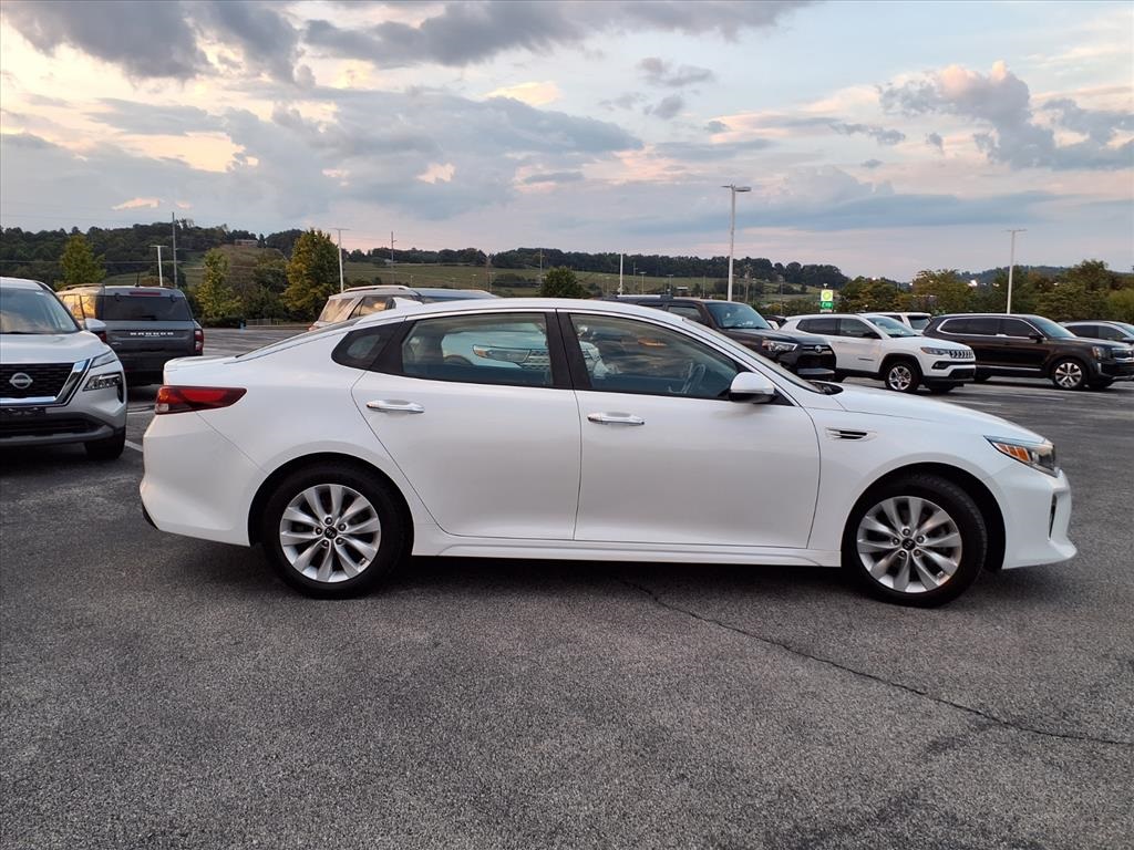 2018 Kia Optima S photo 19