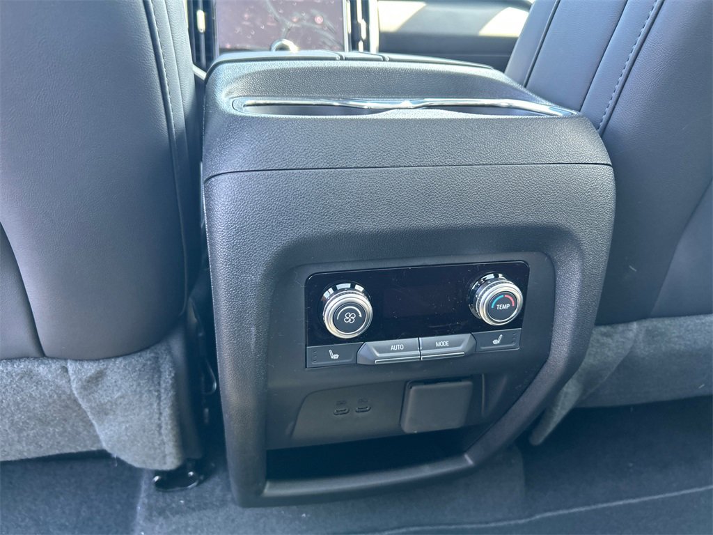 2026 GMC ACADIA - Image 29