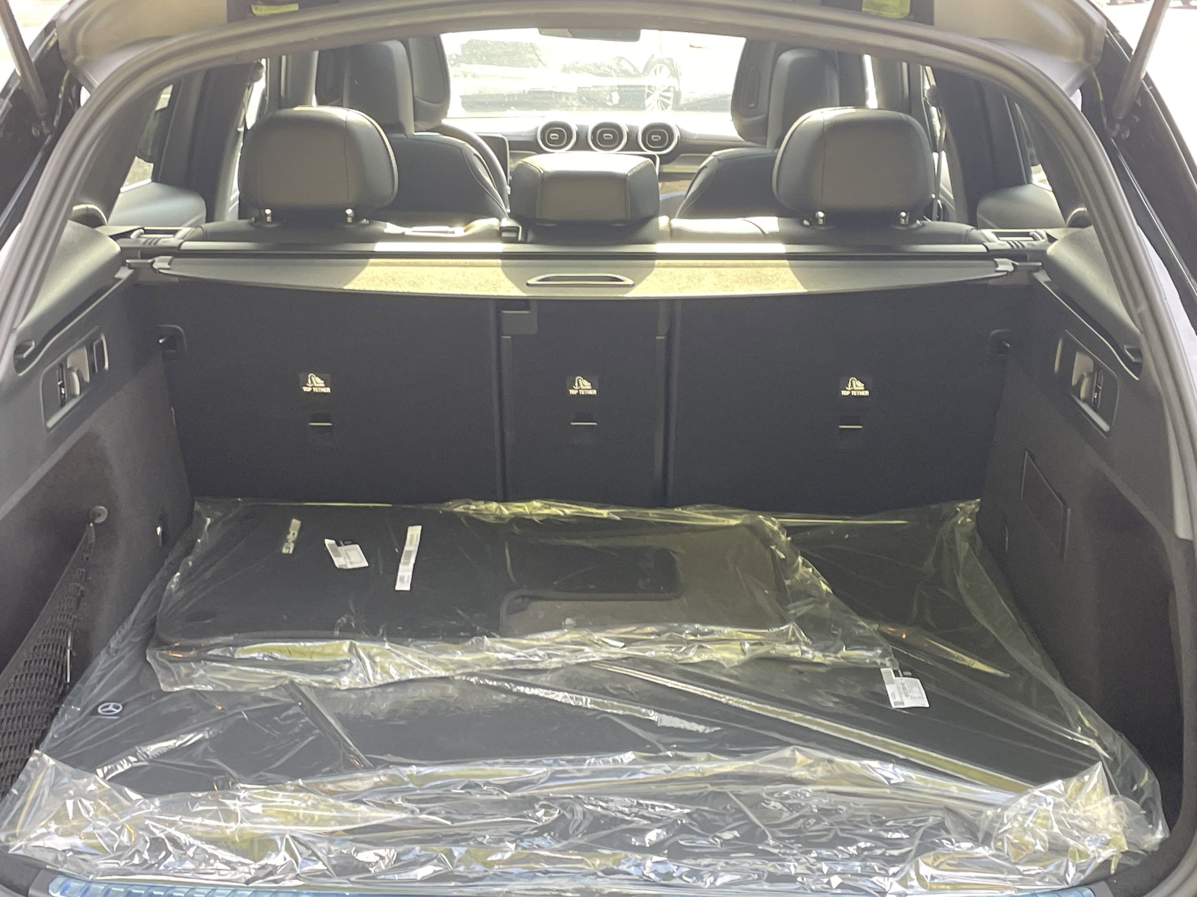 2026 Mercedes Benz GLC 300 4MATIC photo 2