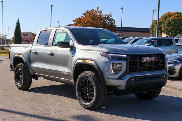 2026 GMC Canyon Elevation's photo