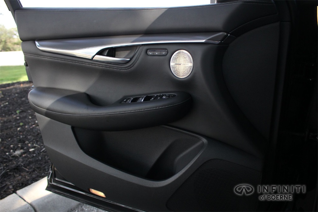 2023 Infiniti QX55 Essential photo 16