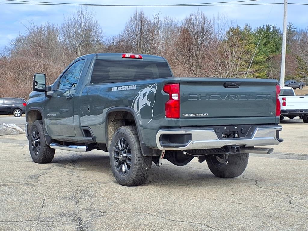 2025 Chevrolet Silverado 2500HD LT photo 6