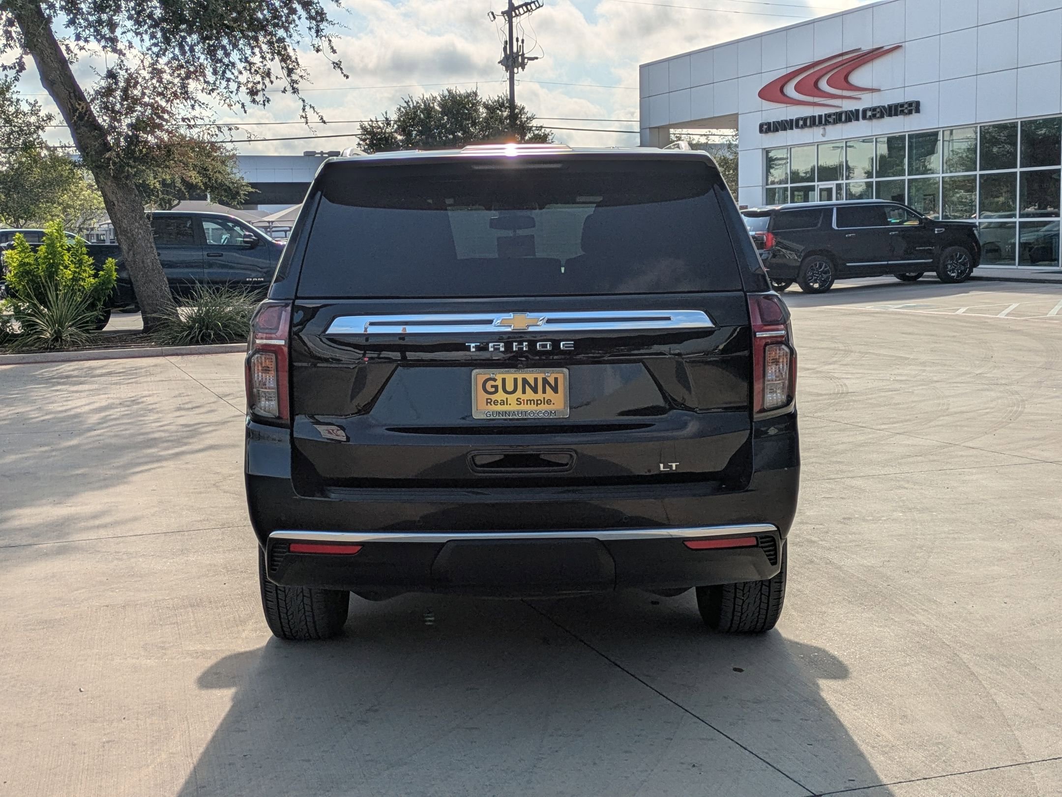 2023 Chevrolet Tahoe LT photo 3
