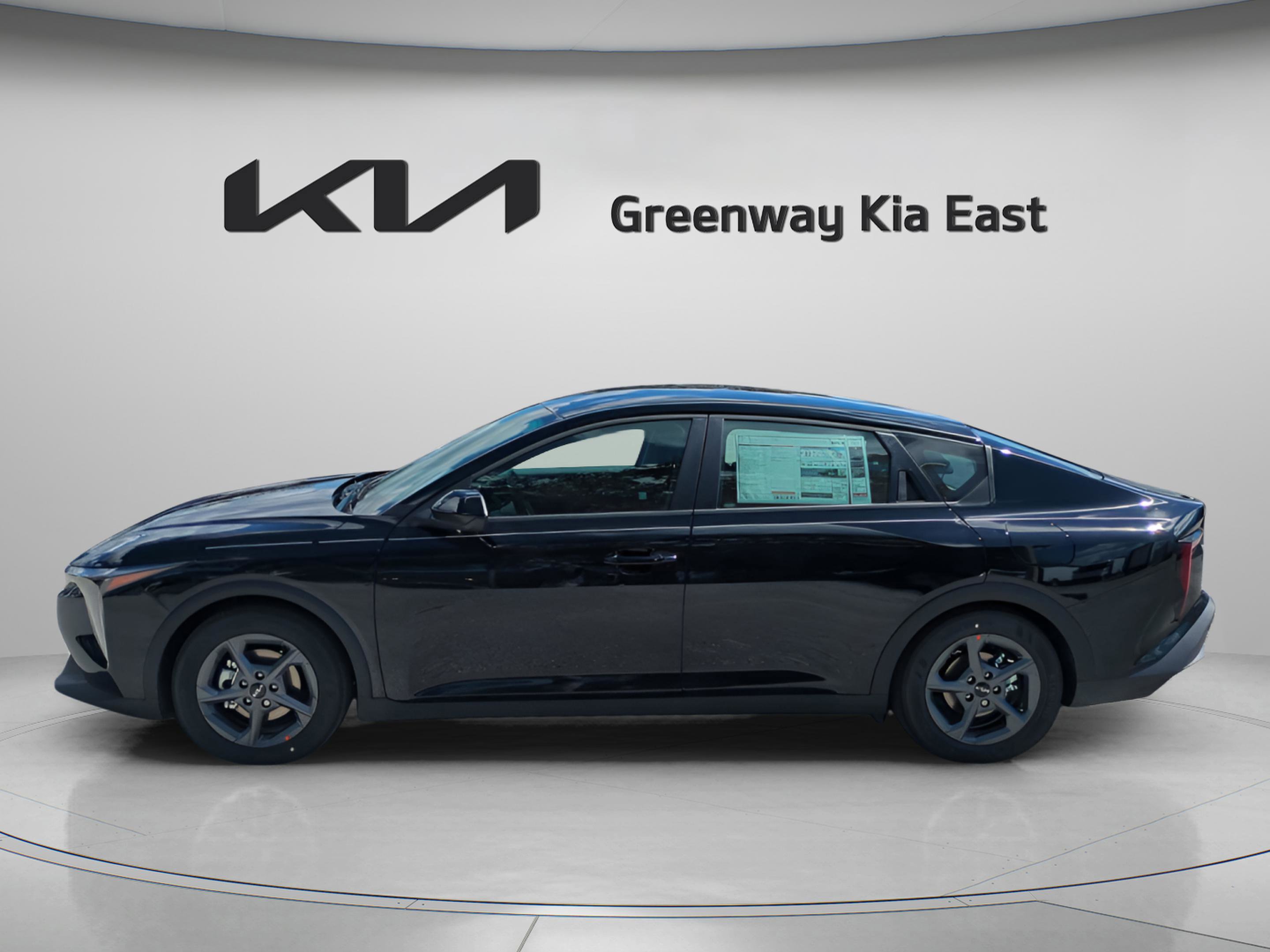 2025 Kia K4 LXS photo 4
