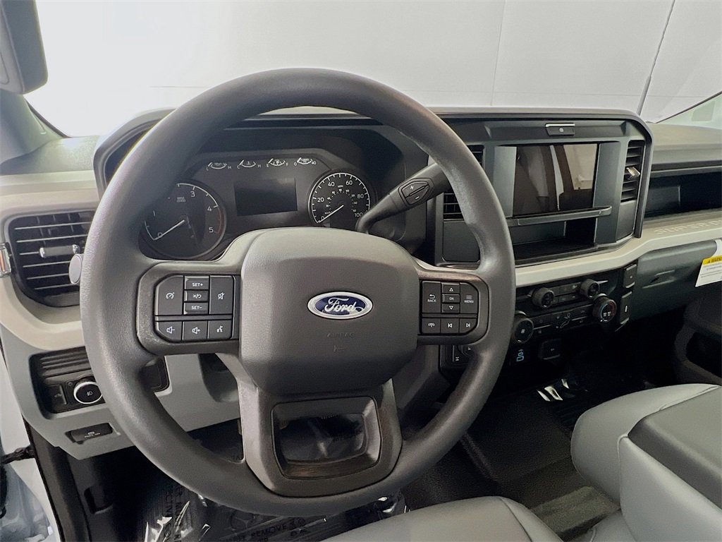 2026 Ford F-350 photo 7