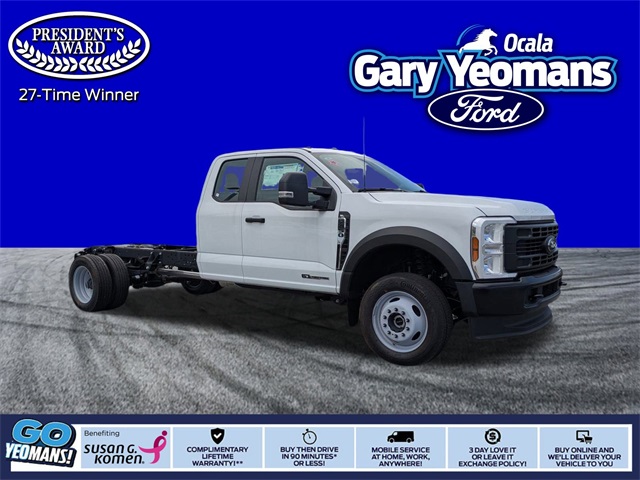 2025 Ford F-450 Super Duty Chassis Cab XL's photo