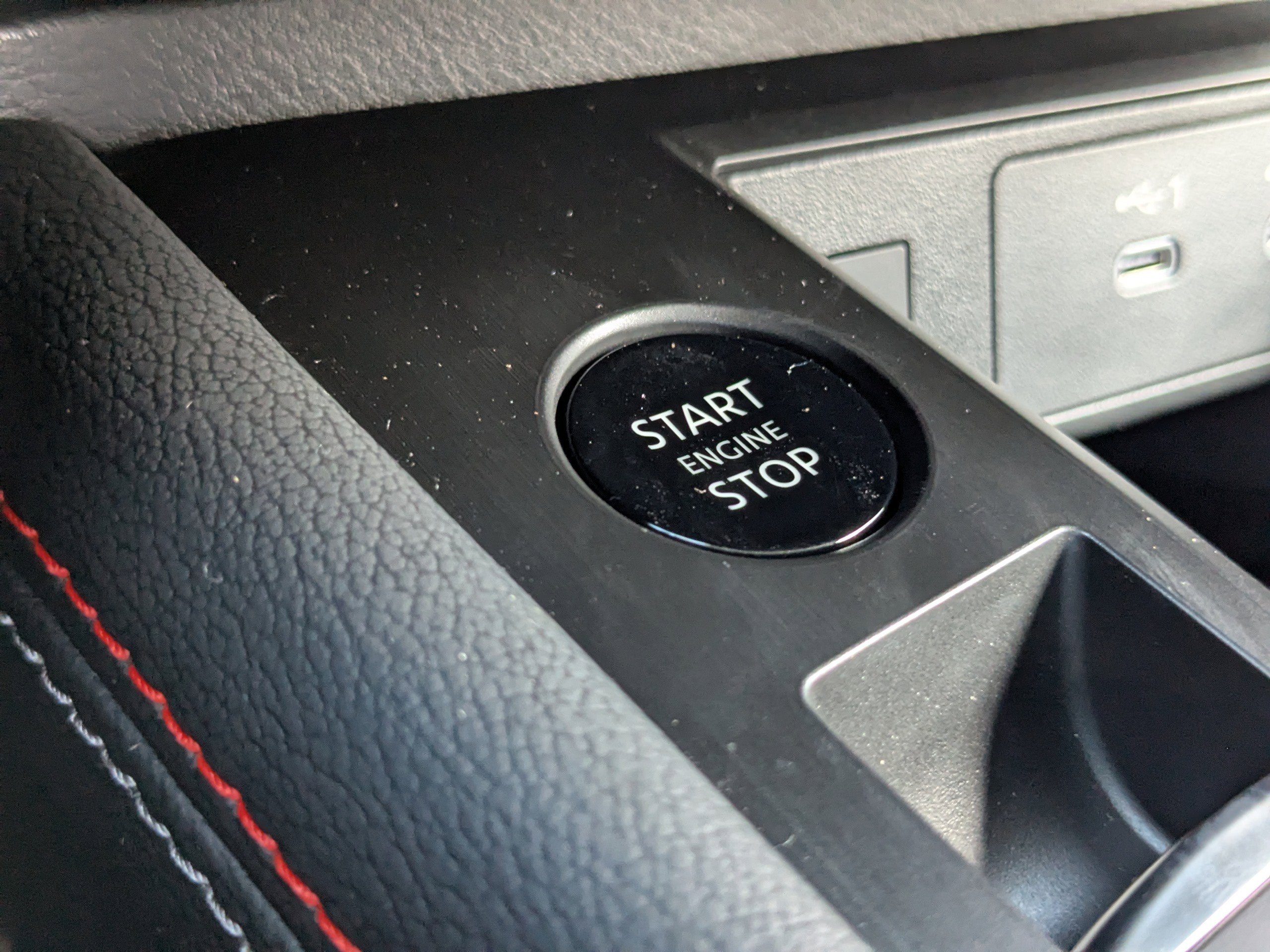 2025 Nissan Kicks SR photo 19
