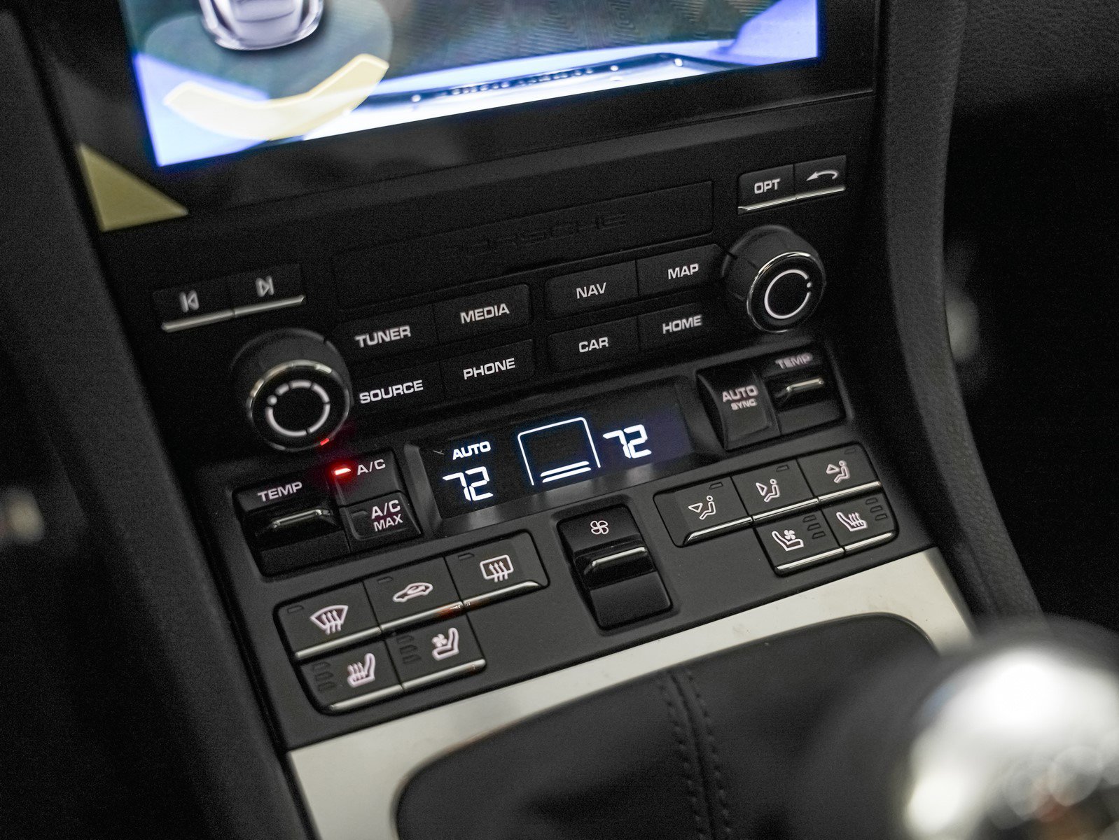 2025 Porsche Cayman photo 18