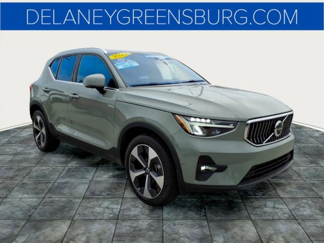 2023 Volvo XC40 Plus's photo
