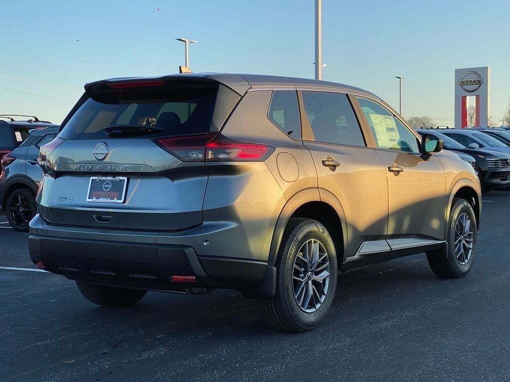 2025 Nissan Rogue S photo 4
