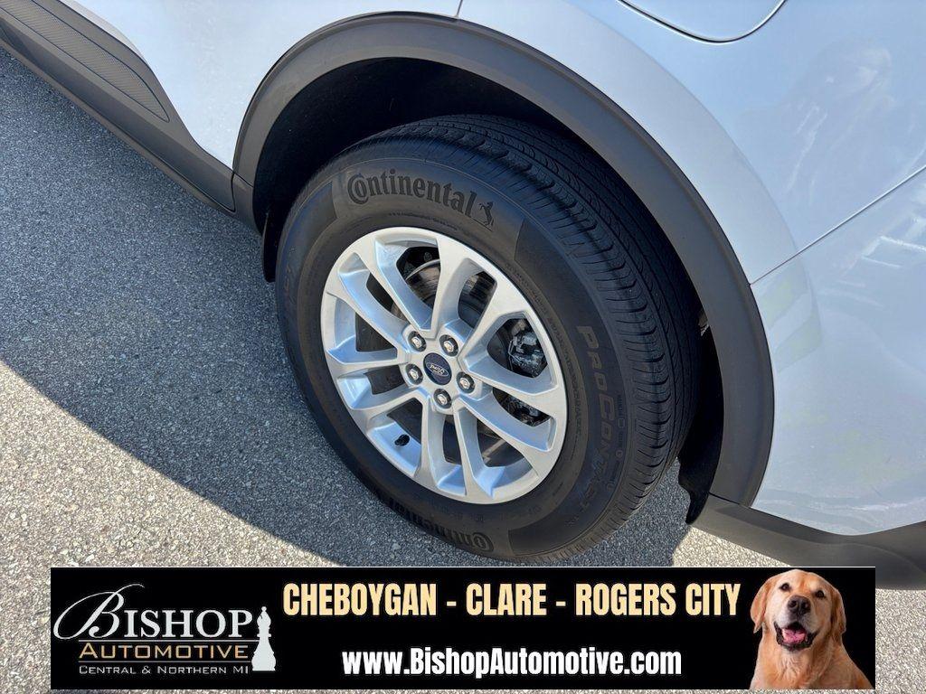 2022 Ford Escape SE photo 4