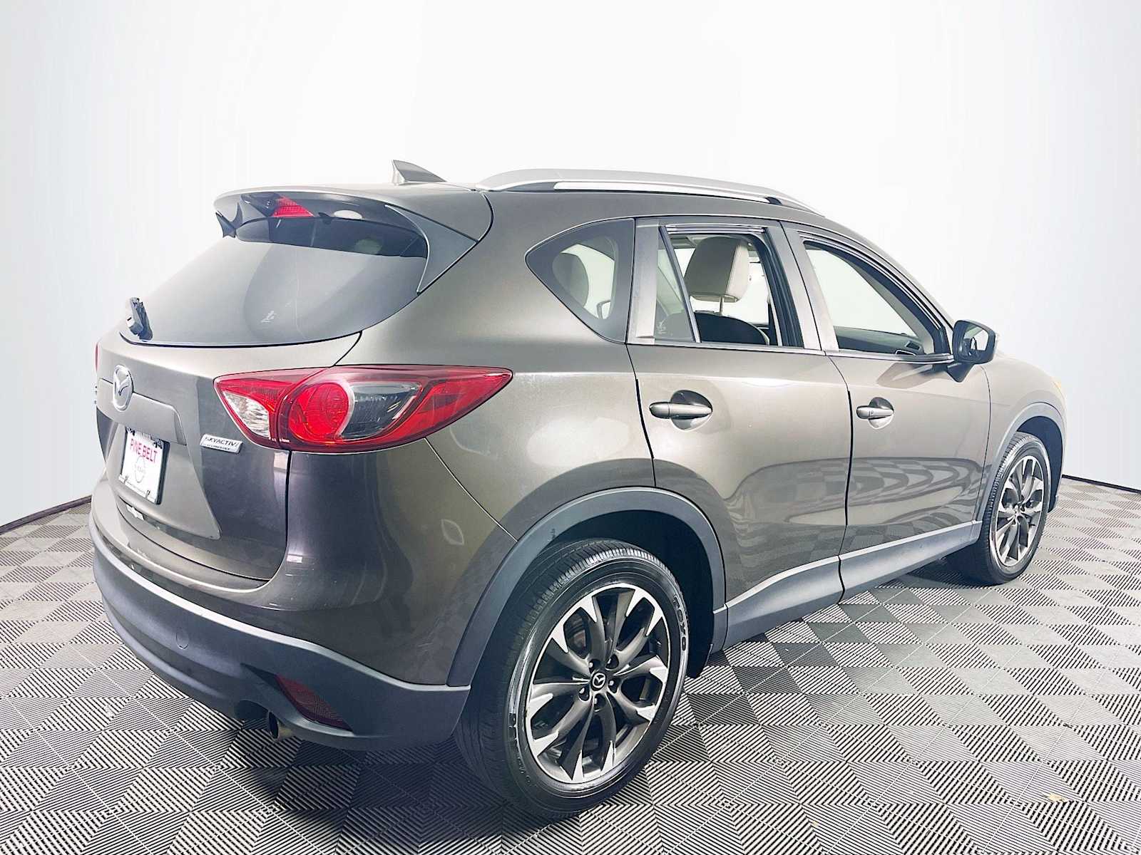 2016 Mazda CX-5 Grand Touring photo 4