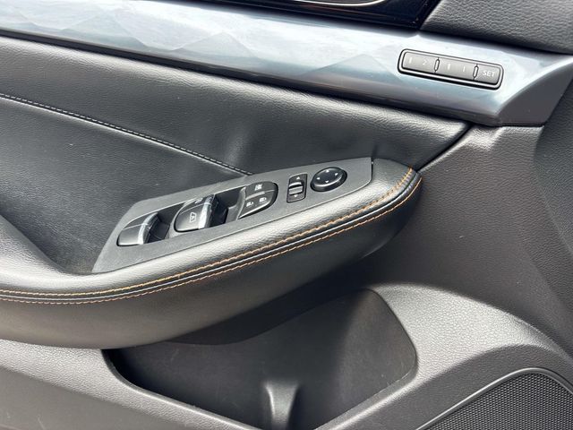 2023 Nissan Maxima SR photo 16