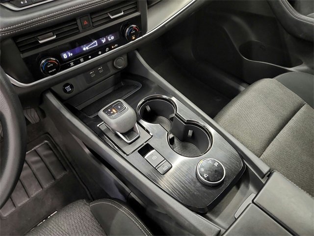 2024 Nissan Rogue SV photo 20