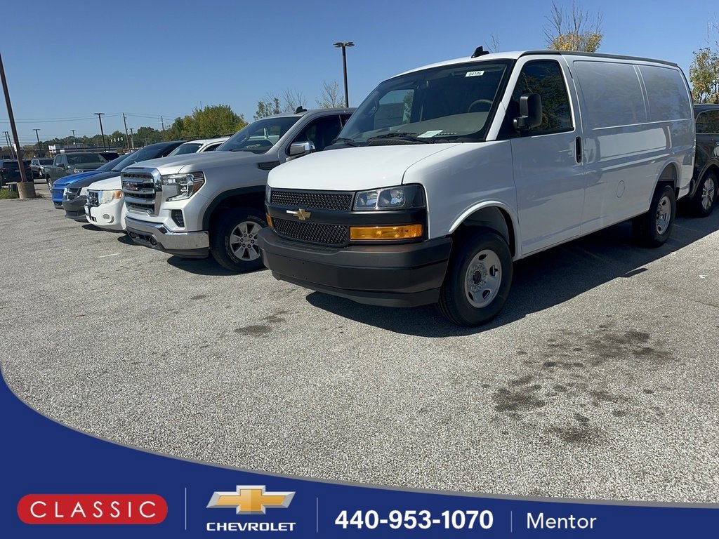 2025 Chevrolet Express Cargo Work Van's photo