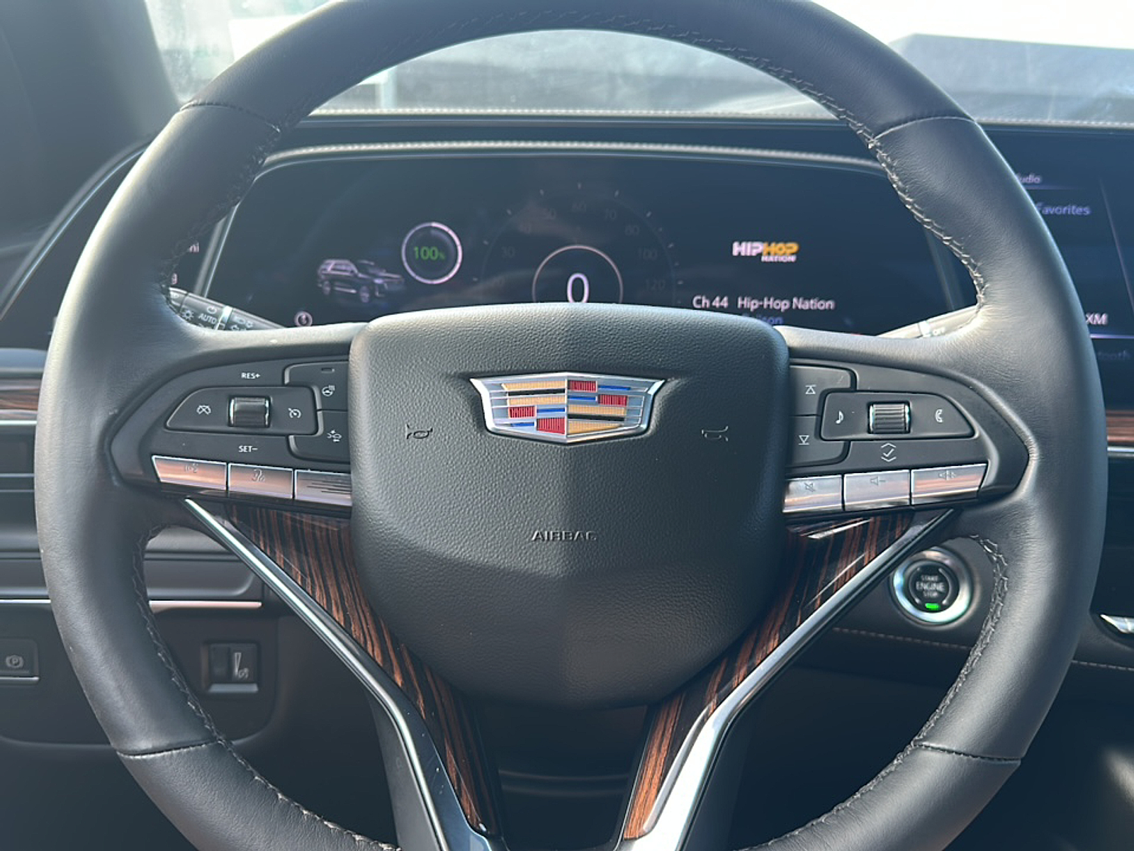 2023 Cadillac Escalade Luxury photo 15