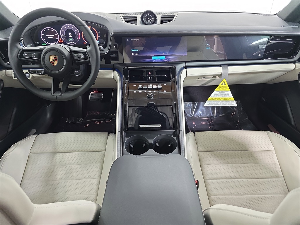 2026 Porsche Panamera E-Hybrid 4 photo 13