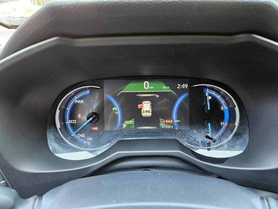 2024 Toyota RAV4 Hybrid XLE photo 23