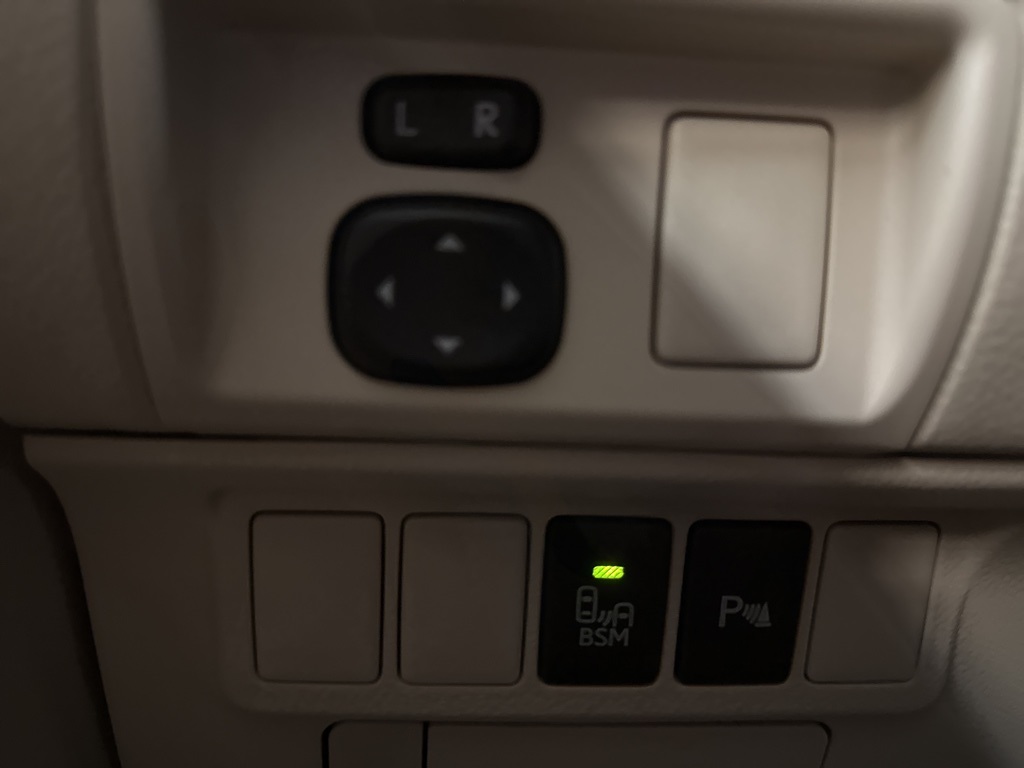2015 Lexus ES 350 photo 13
