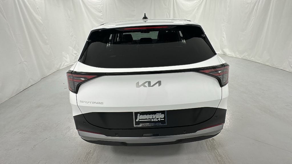 2026 Kia Sportage EX photo 4