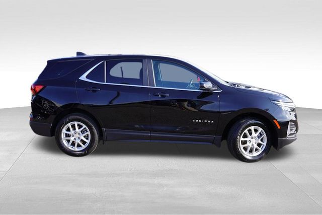 2023 Chevrolet Equinox LT photo 3
