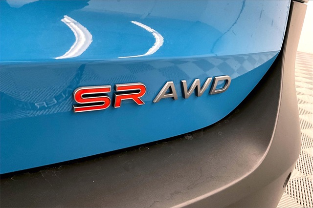 2025 Nissan Kicks SR photo 18