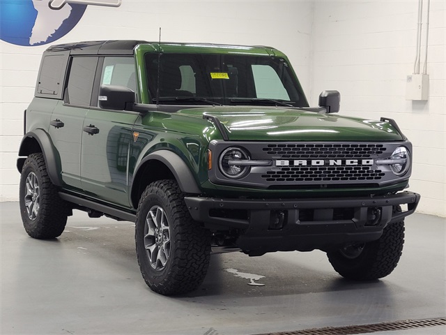 2025 Ford Bronco Badlands photo 2