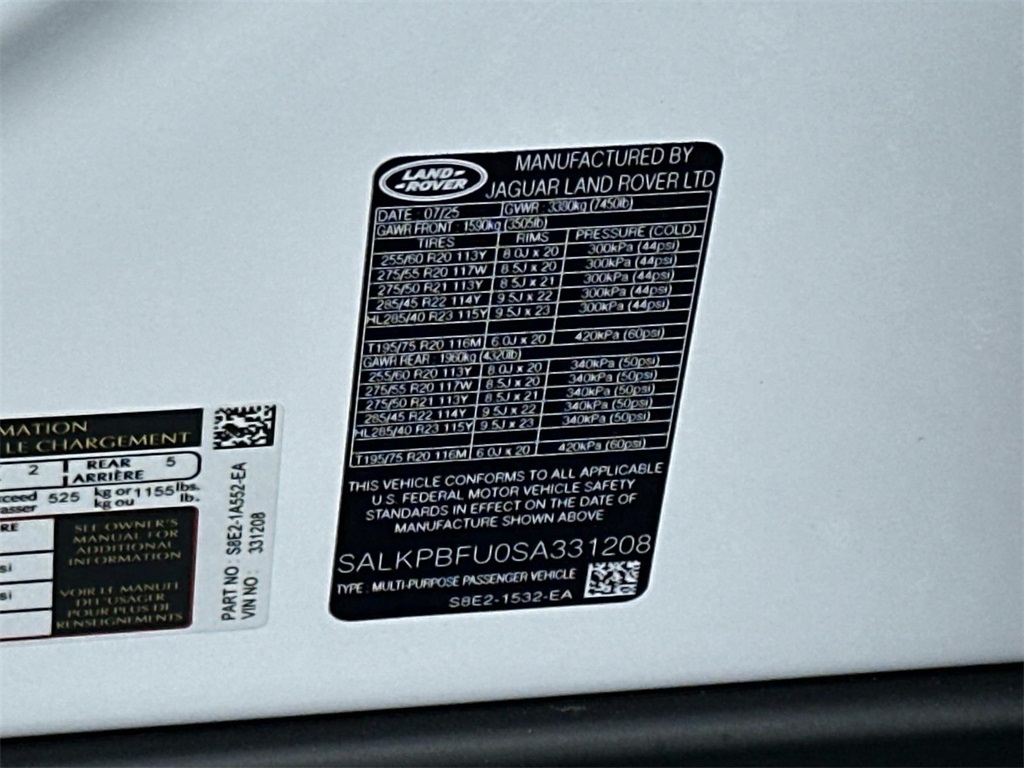 2025 Land Rover Range Rover SE photo 11