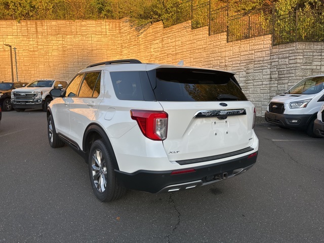 2022 Ford Explorer XLT photo 3