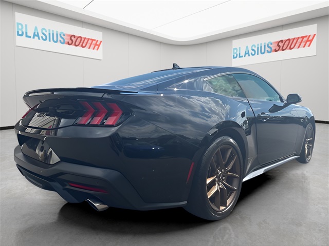 2024 Ford Mustang GT Premium photo 3