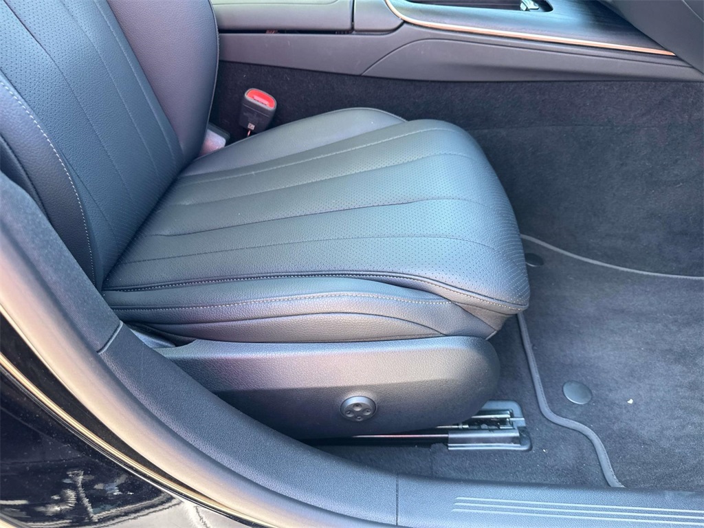 2025 Mercedes Benz E 350 photo 12