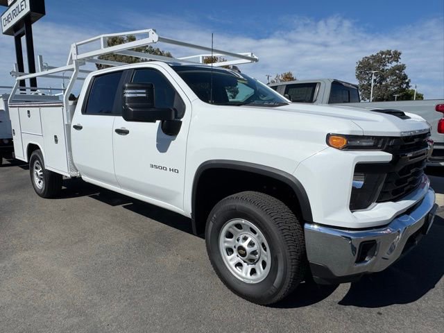 2024 Chevrolet Silverado 3500 Chassis Cab Work Truck's photo