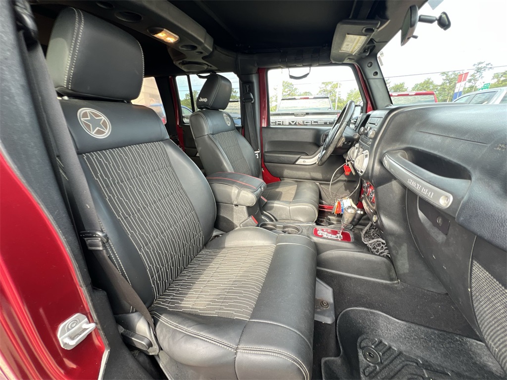 2012 Jeep Wrangler Unlimited Freedom photo 29